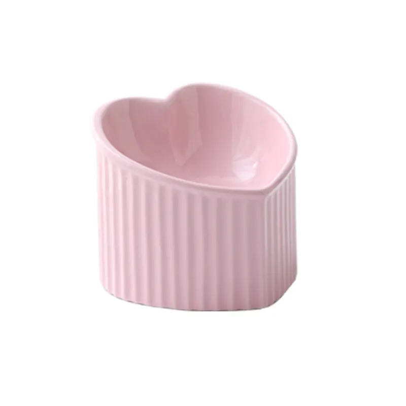 Ceramic Heart-Shaped Bowl for Dogs and Cats with Non-Slip Base