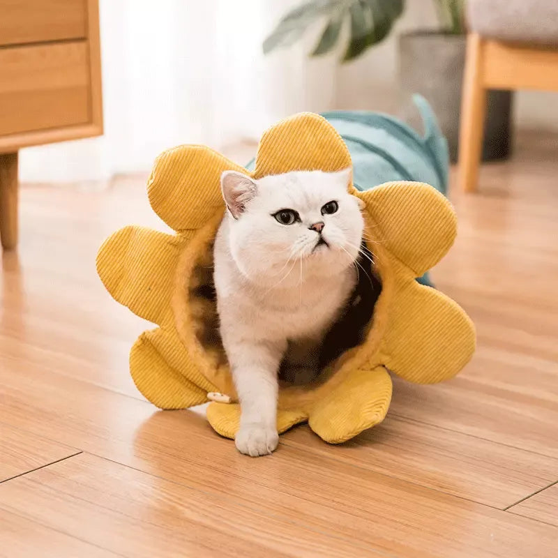 Flower-Shaped Cat Tunnel - Soft Play Tunnel for Cats