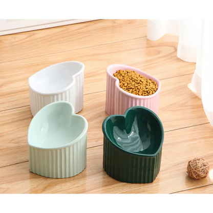 Ceramic Heart-Shaped Bowl for Dogs and Cats with Non-Slip Base
