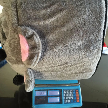 Cozy Sleeping Cape for Cats with Mouse Design - Soft and Comfortable for Your Cat