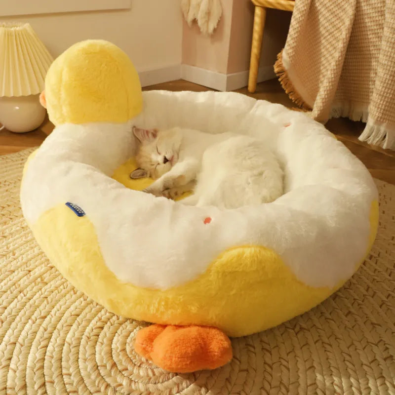 Cozy Duck-Shaped Bed for Cats - Plush Pet Bed for Relaxation and Comfort