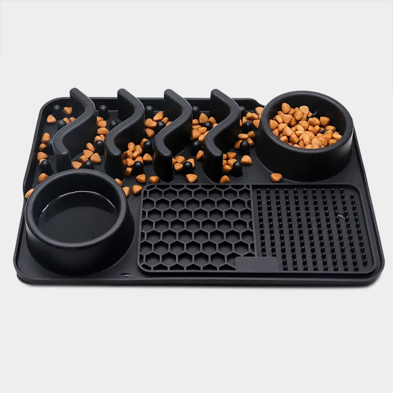 Interactive Licking Mat for Dogs and Cats – Splash-Proof Bowl with Food-Search Game