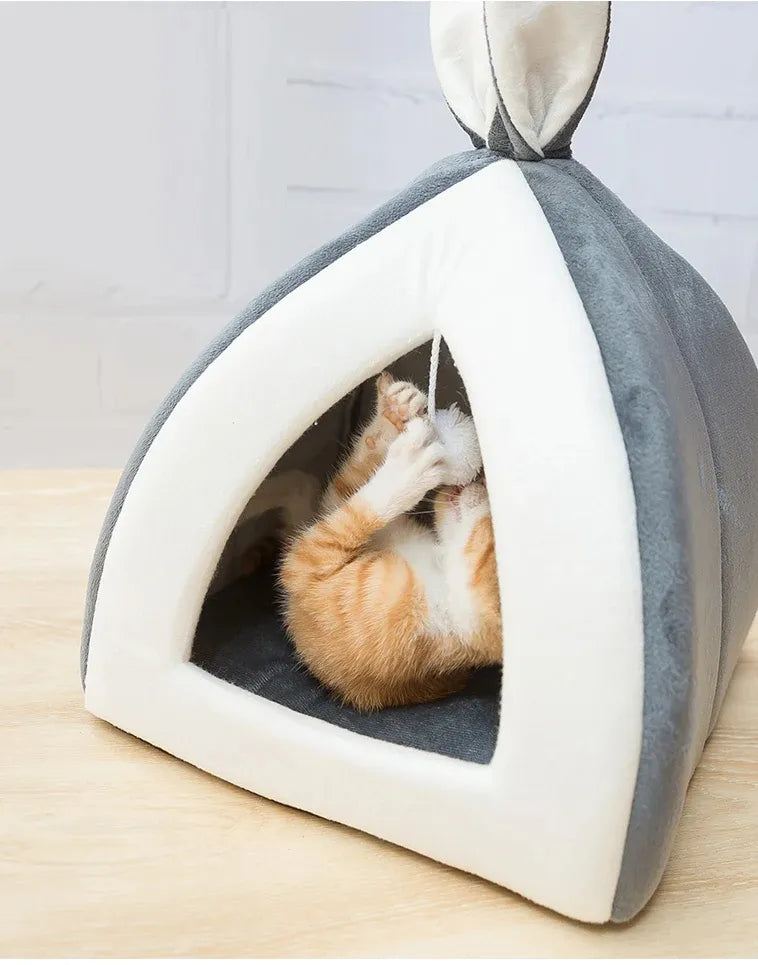Comfortable and Cozy - Cave-Shaped Cat Bed with Play Ball