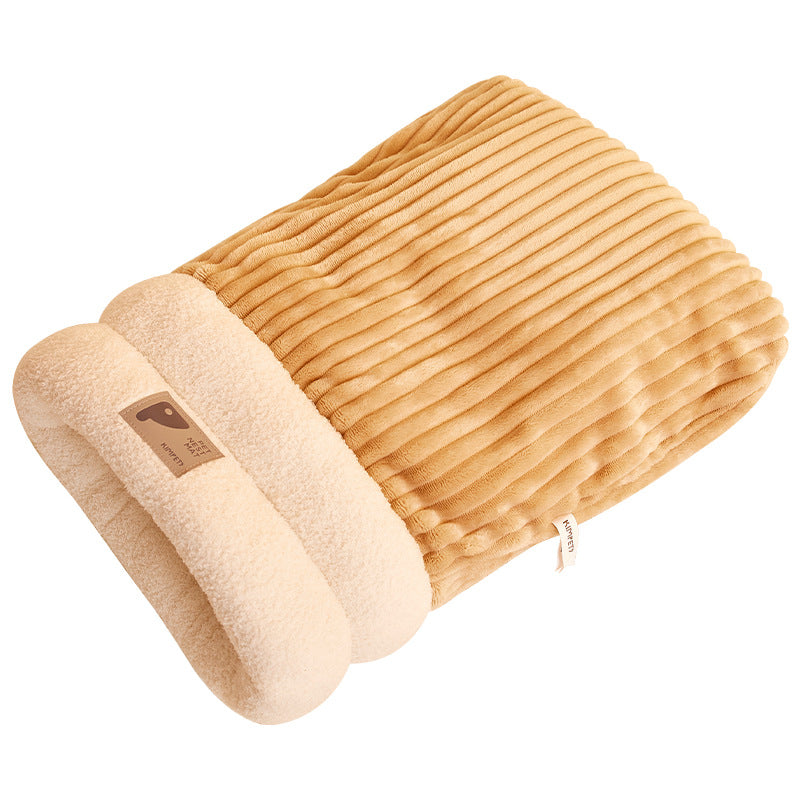 Comfortable Sleeping Bag for Cats