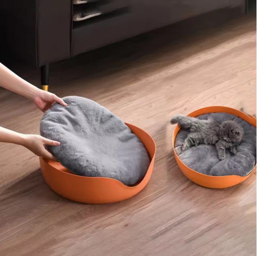 Multifunctional Cat Bed with Scratching Surface and Resting Cushion