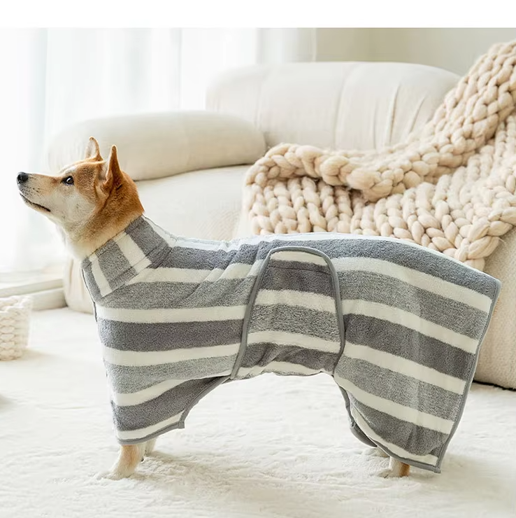 Microfiber Dog Bathrobe – Super Absorbent and Soft for Quick Drying After Bath