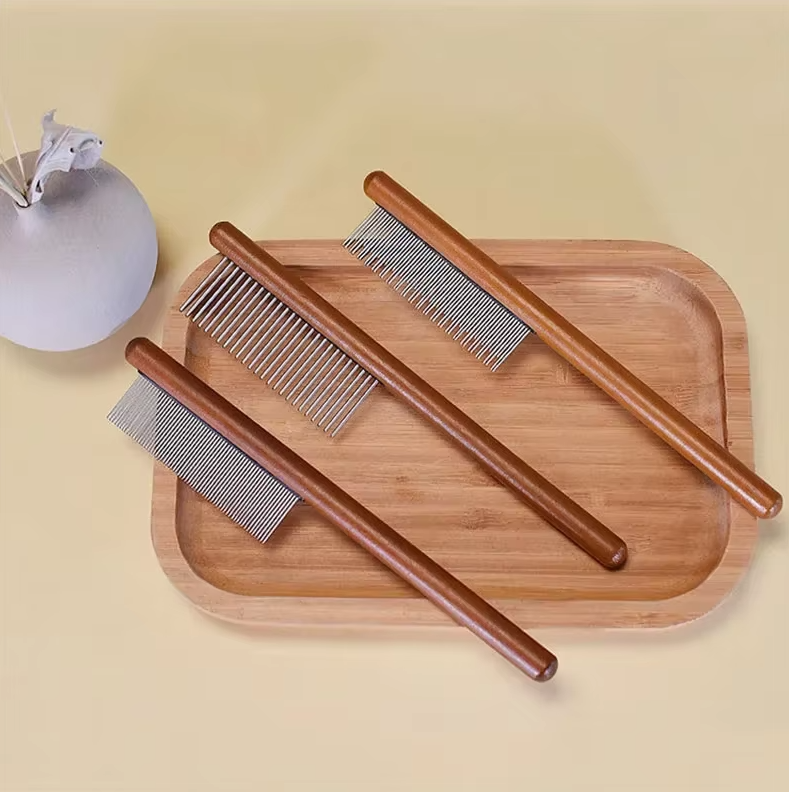 High-Quality Wooden Flea Comb - Gentle Coat Care for Cats and Dogs