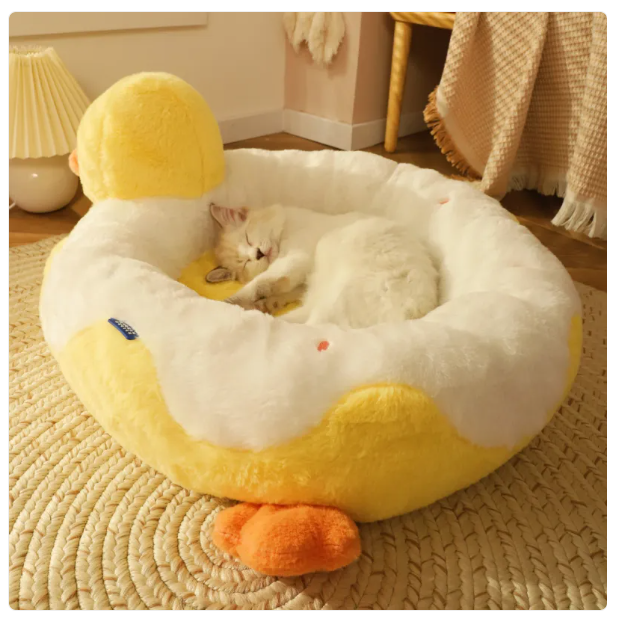 Cozy Duck-Shaped Bed for Cats - Plush Pet Bed for Relaxation and Comfort