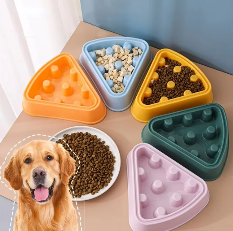 Interactive Dog Food Dispenser in Triangle Shape