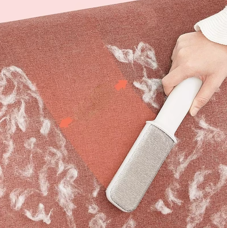 Reusable Fluffy Pet Hair Roller with Cute Animal Design and Protective Case