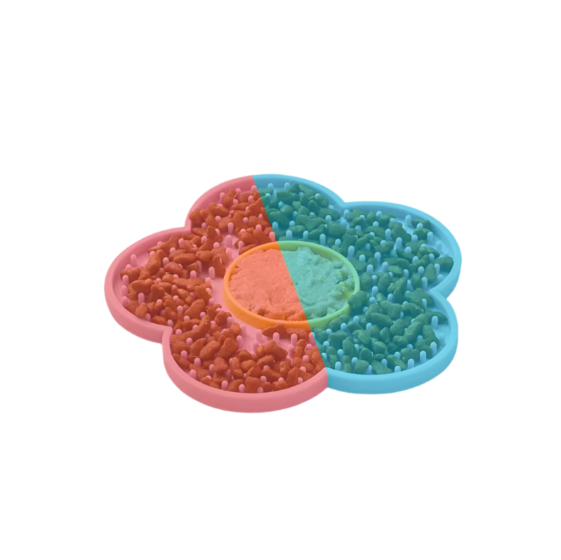 Flower-Shaped Lick Mat for Cats - Absorbent Slow Feeder to Soothe Coat Care