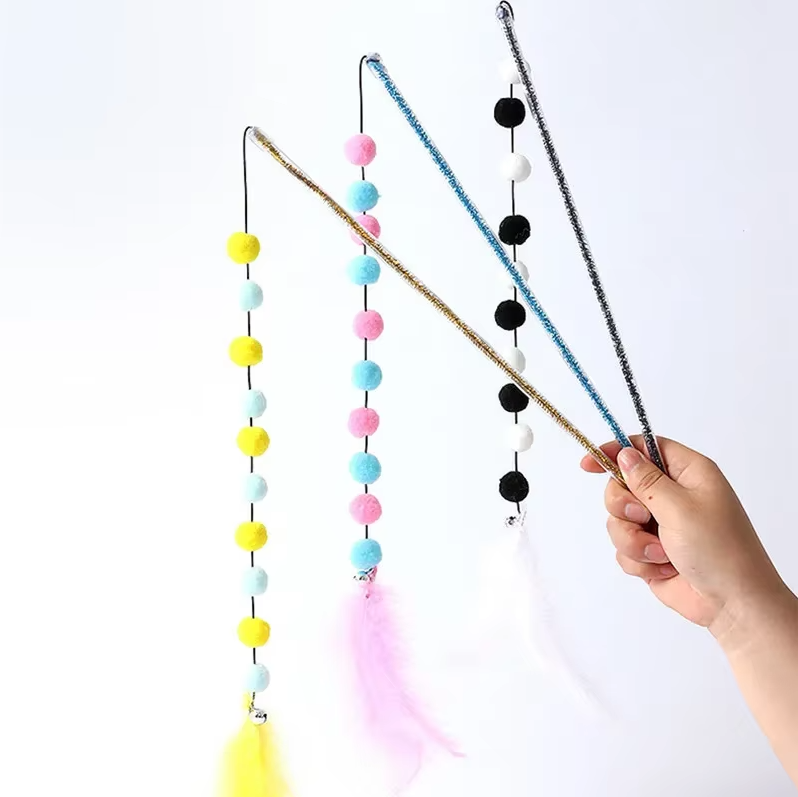 Interactive Cat Fishing Wand with Pom-Pom Feathers – A Fun Game for Curious Cats