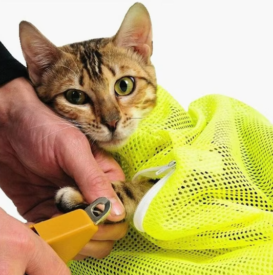 Cat Grooming Bag with Mesh Fabric for Safe Bathing and Nail Care