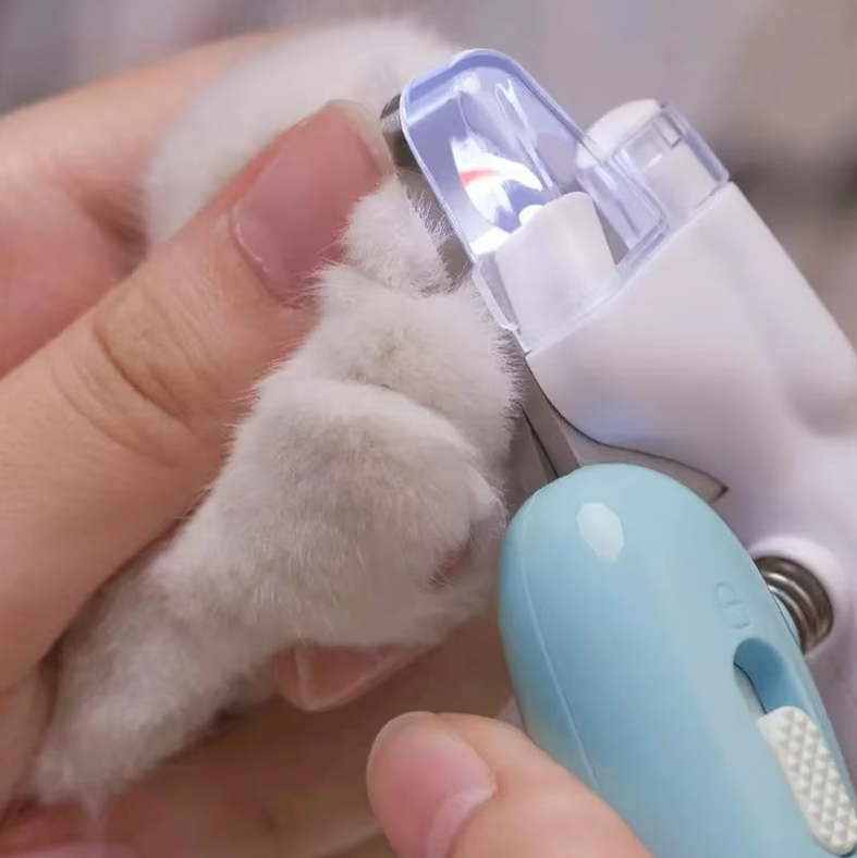 Electric Pet Nail Clipper - Precise and Safe with LED Light for Dogs and Cats