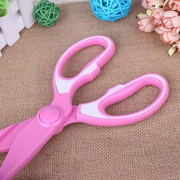 Multifunctional Kitchen Tongs in Scissor Shape for Easy Serving and Gripping