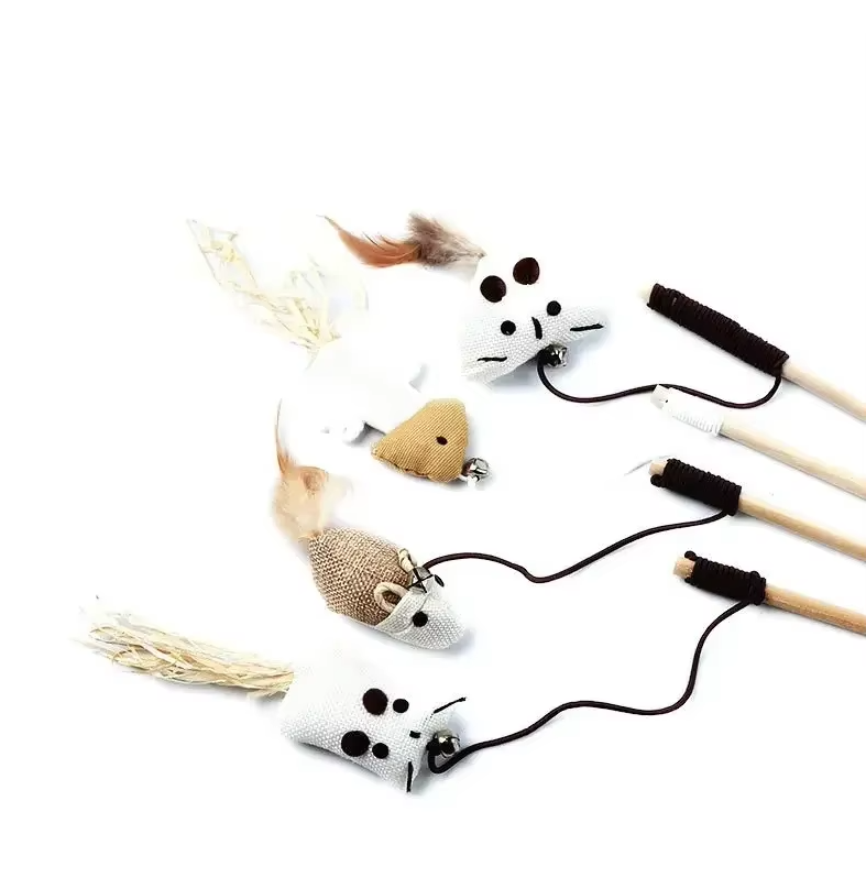 Interactive Cat Toys – Natural Toys with Feathers and Bells