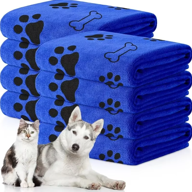 Super Absorbent Towel for Dogs – Soft, Quick-Drying Microfiber Towel for Dogs and Cats