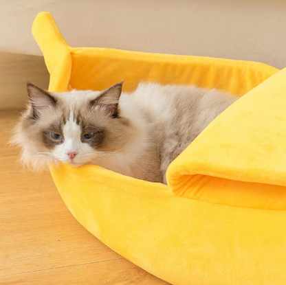 Banana-Shaped Baby Nest for Dogs and Cats – Cozy Winter Bed for Pets