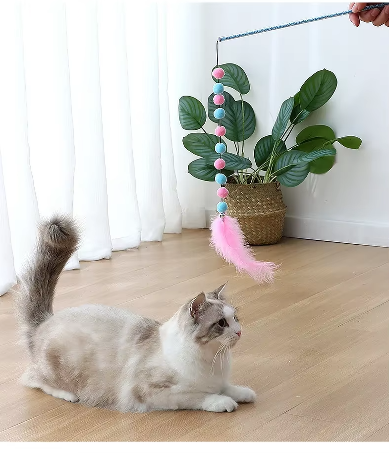 Interactive Cat Fishing Wand with Pom-Pom Feathers – A Fun Game for Curious Cats