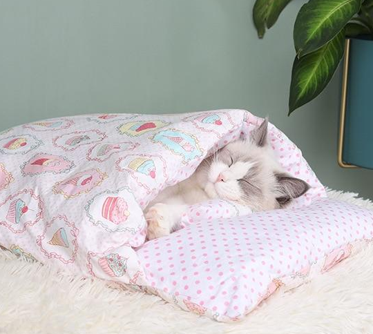 Cozy Sleeping Bag for Cats