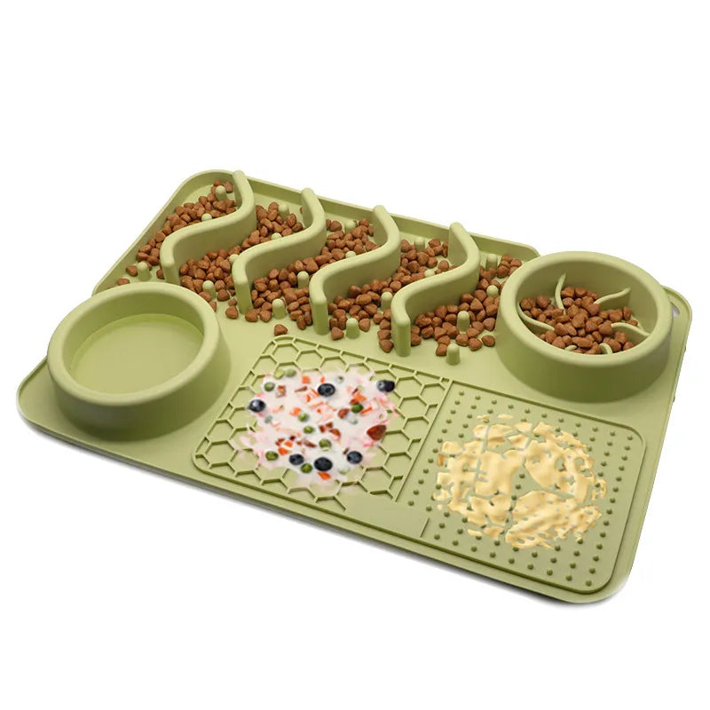 Interactive Licking Mat for Dogs and Cats – Splash-Proof Bowl with Food-Search Game