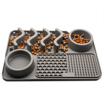 Interactive Licking Mat for Dogs and Cats – Splash-Proof Bowl with Food-Search Game