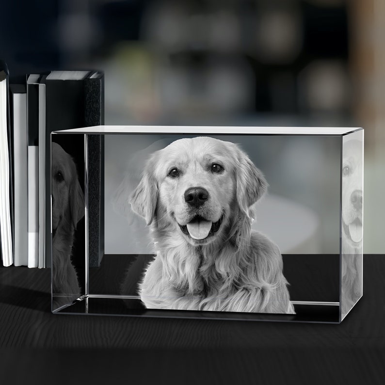 Custom 2D/3D Crystal Souvenir in the Shape of a Cube with Laser Engraving